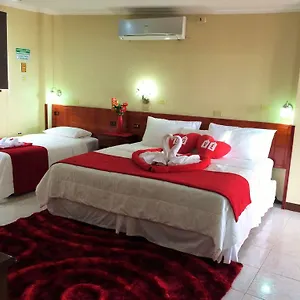 Hotel Algarrobos